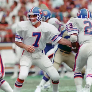 Denver Broncos QB John Elway Game Action Denver Broncos QB John Elway Game Action