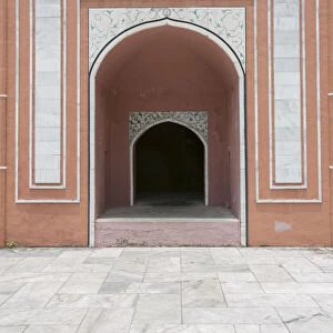 Side Door of Taj Mahal in a Sunny Day, India, Uttar Pradesh, Agra, Taj Mahal, dawn