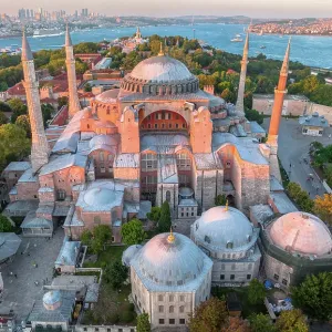Dust Light Over Hagia Sophia Grand Mosque (Ayasofya Camii), Istanbul, Turkey Dust Light Over Hagia Sophia Grand Mosque (Ayasofya Camii), Istanbul, Turkey
