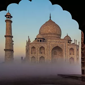 Early morning sunrise at Taj Mahal