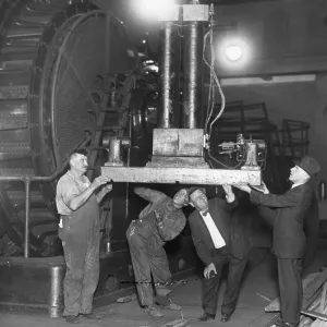 Edison'S First And Largest Dynamo Edison'S First And Largest Dynamo