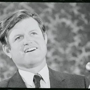 Images Dated 1971 April: 3 Apr 1971