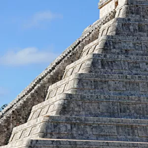 El Castillo Mayan Step Pyramid, Chichen Itza