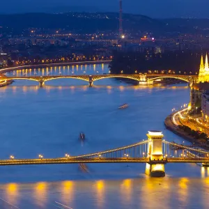 Elevated view over Parliament & Chain Bridge