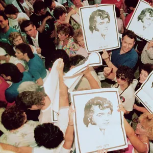 Images Dated 1987 August: 16 Aug 1987