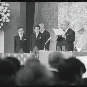 Images Dated 1976 November: 10 Nov 1976