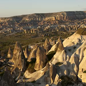 Erosion landscape with tufa towers, UNESCO World Heritage Site, Goreme National Park and the Rock Sites of Cappadocia, near Goreme, Cappadocia, Nevsehir Province, Central Anatolia Region, Turkey