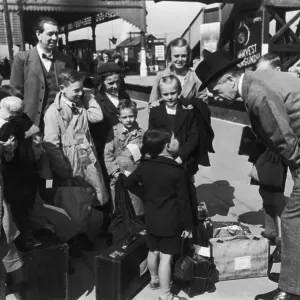 Evacuees At Plymouth Evacuees At Plymouth