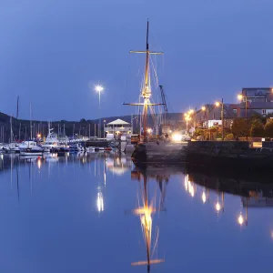 Evening at the port, Kinsale, County Cork, Republic of Ireland, British Isles, Europe