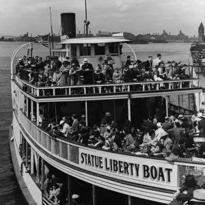 Excursion Boat In New York Harbor Excursion Boat In New York Harbor