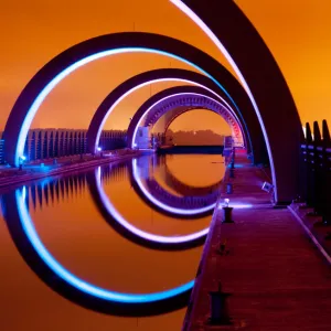 Falkirk wheel at night