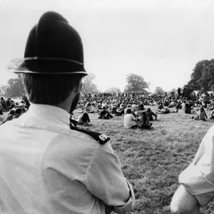 Images Dated 1973 August: 25 Aug 1973