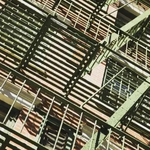 Escalera de Emergencia en Un Edificio Escalera de Emergencia en Un Edificio