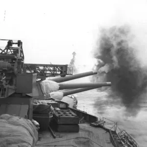 Naval Guns Print circa 1910 Naval Guns Print circa 1910