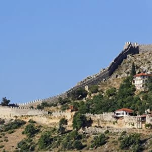 Fortress walls or ramparts on the hill, Alanya Castle, Tophane quarter, Tophane, Alanya, Turkish Riviera, Province of Antalya, Mediterranean Region, Turkey