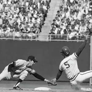 Images Dated 1976 October: 9 Oct 1976