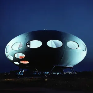 Images Dated 1970 November: 11 Nov 1970