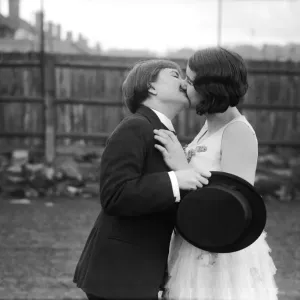 Garden Kiss Garden Kiss