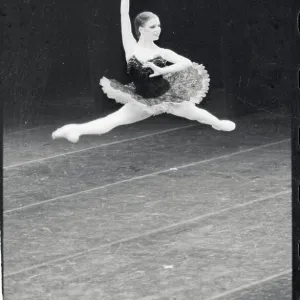Images Dated 1974 November: 16 Nov 1974