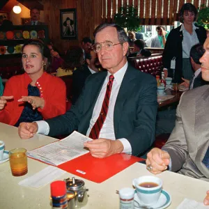 Images Dated 1988 November: 3 Nov 1988