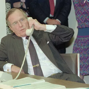 Images Dated 1990 November: 4 Nov 1990