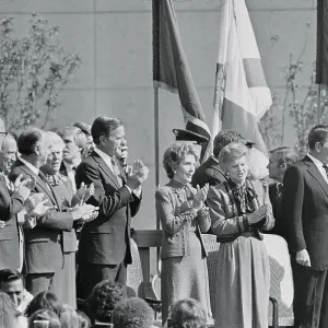Images Dated 1981 September: 19 Sep 1981
