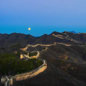 The great wall of china at moonrise