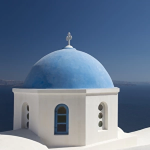 Greece, Cyclades, Santorini, Oia, church dome