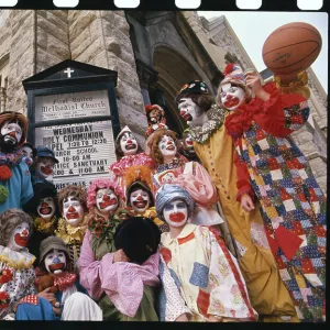 Images Dated 1975 April: 9 Apr 1975