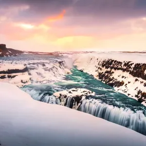 Catarata de Gullfoss, Islandia. Catarata de Gullfoss, Islandia.
