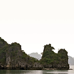 Ha Long Bay, karst formations
