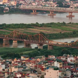Hanoi Bridges (Long Bien and Chuong Duong over Red River) Hanoi Bridges (Long Bien and Chuong Duong over Red River)
