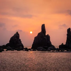 Hashigui-iwa Rock Print, Japan