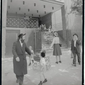 Images Dated 1974 August: 4 Aug 1974