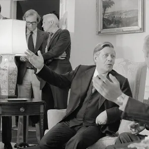 Images Dated 1975 October: 3 Oct 1975