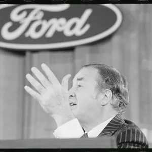 Images Dated 1970 December: 15 Dec 1970
