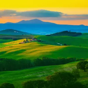 The hills of Tuscany at dawn