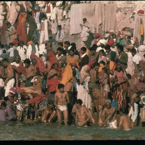 Images Dated 1975 January: 7 Jan 1975