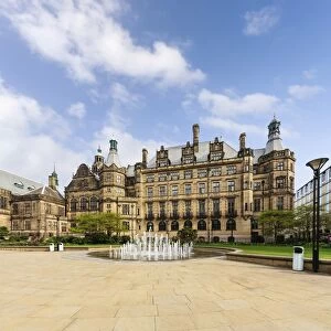 Historic Town Hall with multi jet fountain, and the Peace Gardens, Sheffield, South Yorkshire, England, United Kingdom