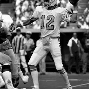 Houston Oilers v Pittsburgh Steelers Houston Oilers v Pittsburgh Steelers