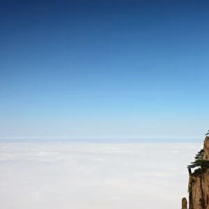 Huangshan summit cliffs