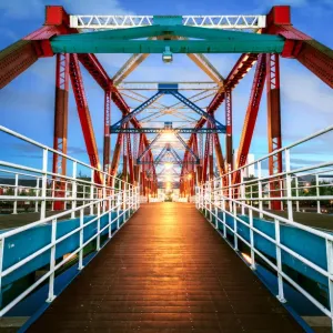 Huron Bridge, Salford Quays, Manchester, England Huron Bridge, Salford Quays, Manchester, England