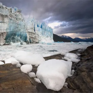 Ice blocks and Perito Moreno Glacier