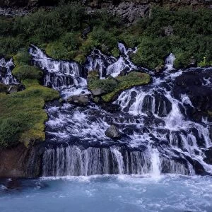 Iceland, Borgarfjordur, Hraunfossar waterfall
