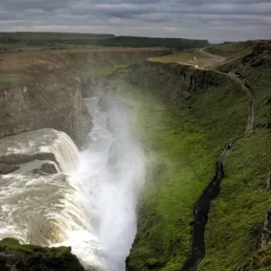 La chute d'eau de Gullfoss en Islande. La chute d'eau de Gullfoss en Islande.