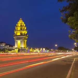 Independence Monument at night, Phnom Penh, Cambodia