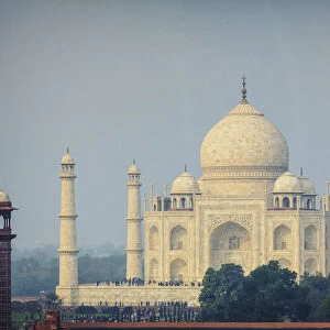 Iconic Buildings Around the World Canvas Print Collection: Taj Mahal