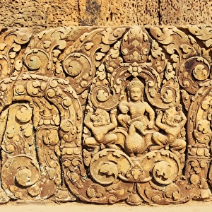 Intricate sandstone bas relief, Banteay Srei