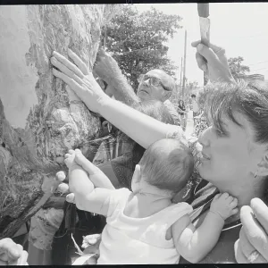 Images Dated 1982 April: 14 Apr 1982