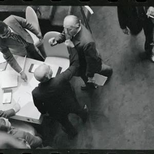 Images Dated 1977 December: 6 Dec 1977